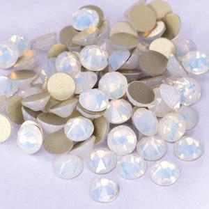 Wholesale 8 big 8 small factes flat back non hotfix nail crystal rhinestones